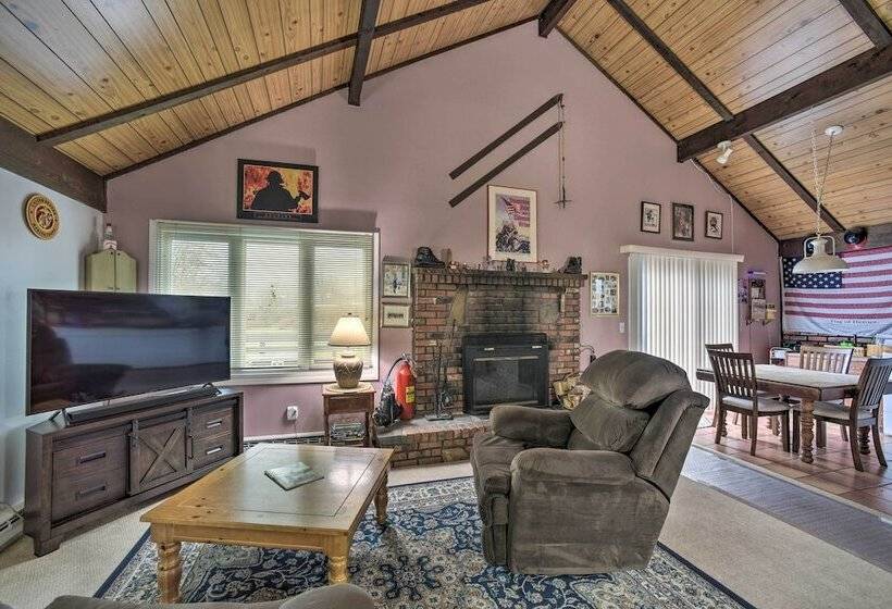 Hunter Hideaway W/ Yard & Deck: 3 Mi To Ski Slopes