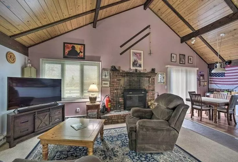 Hunter Hideaway W/ Yard & Deck: 3 Mi To Ski Slopes