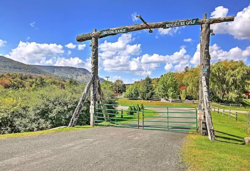 Hunter Hideaway W/ Yard & Deck: 3 Mi To Ski Slopes