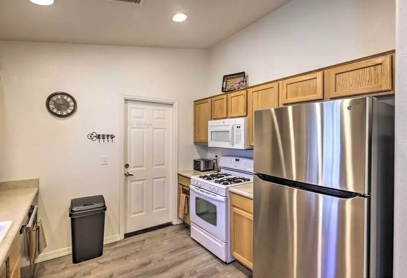Kid Friendly Kingman Home Near Parks & Dining