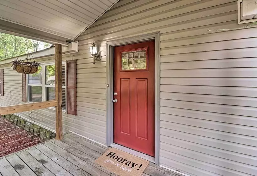 Lake Hamilton Home W/ Dock: 8 Mi To Hot Springs Np