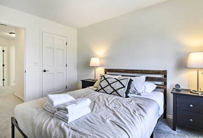 Lovely Vancouver Home < 18 Mi To Portland!