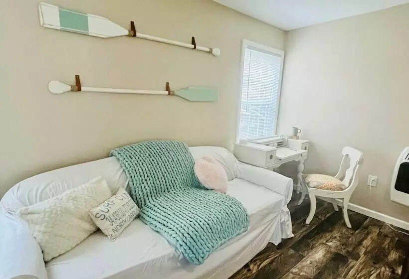 Majatalo Coastal Casita By The River