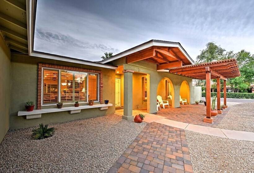 Lovely Phoenix Home W/ Expansive Patio & Fire Pit!