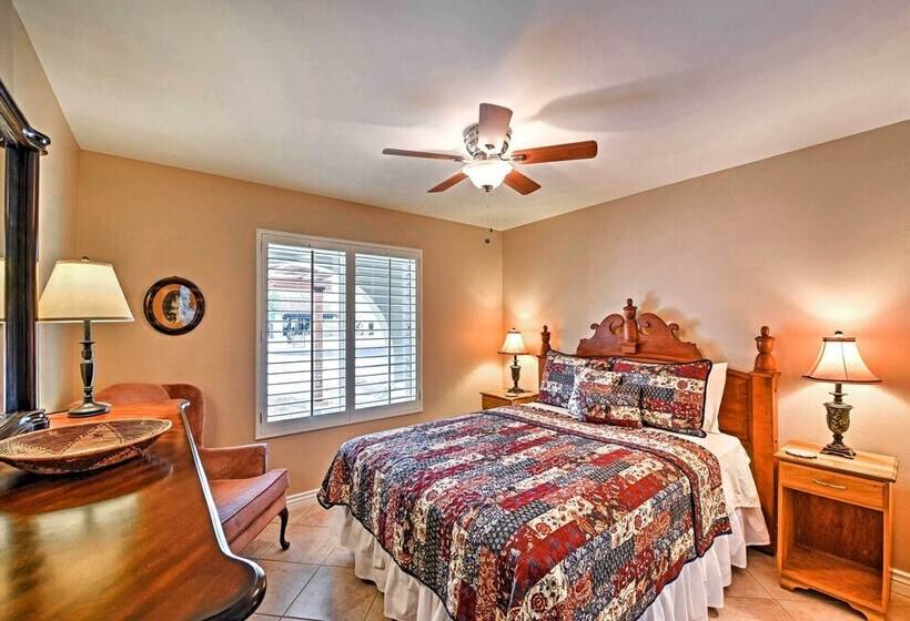 Lovely Phoenix Home W/ Expansive Patio & Fire Pit!