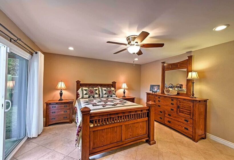 Lovely Phoenix Home W/ Expansive Patio & Fire Pit!