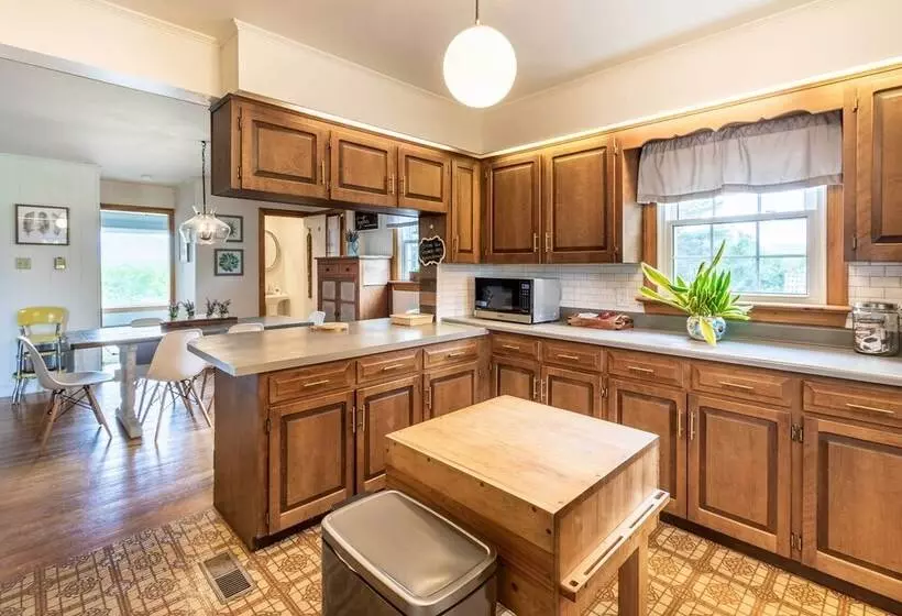 Quaint Elkton Home Near Shenandoah National Park!