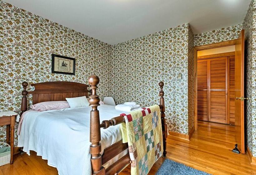 Quaint Elkton Home Near Shenandoah National Park!