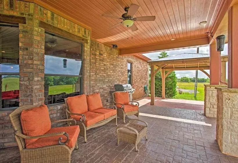 Blue Ridge Home W/ Game Room: 14 Mi To Mckinney!