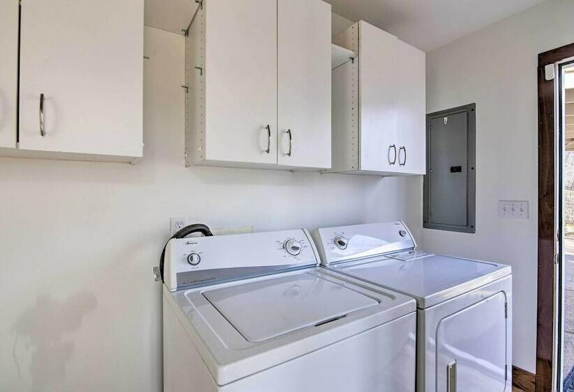 Secluded Hilltop Columbia Home W/ Deck + Views!