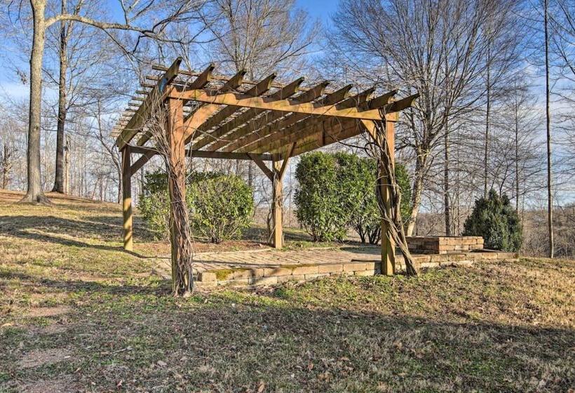 Secluded Hilltop Columbia Home W/ Deck + Views!