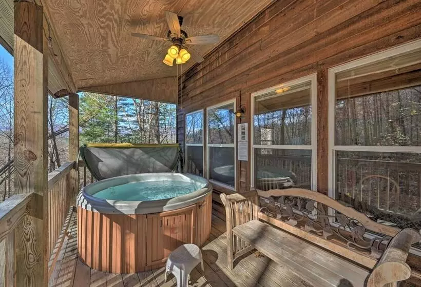 Secluded Nantahala  Gone Hunting  Cabin W/ Hot Tub