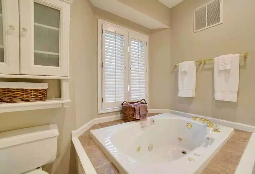 Sevierville Home W/ Mountain Views ~ 1 Mi To Town!