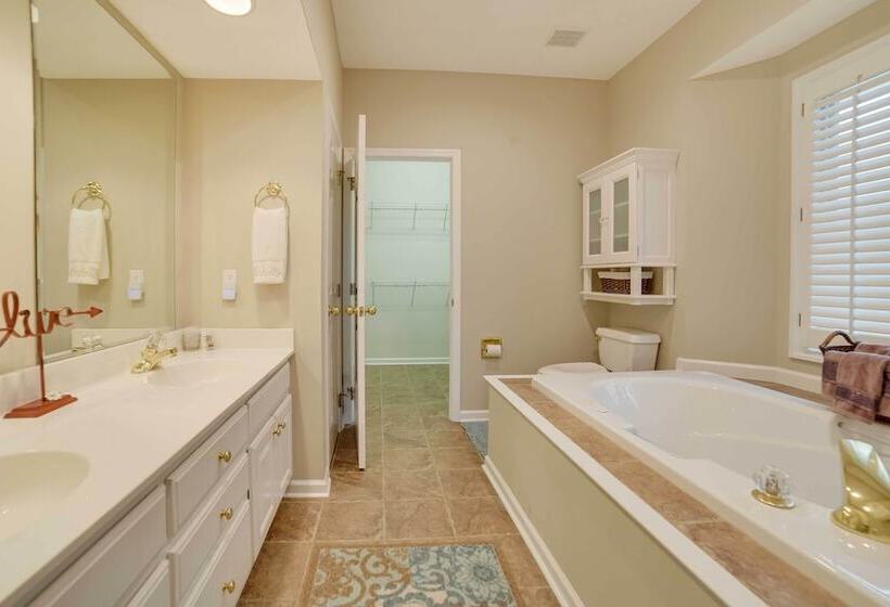 Sevierville Home W/ Mountain Views ~ 1 Mi To Town!