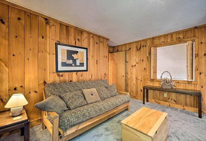 Spacious Dover Home W/ Sauna < 5 Miles To Ski!