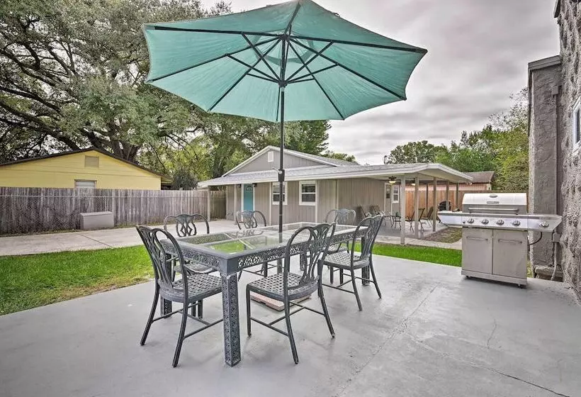 Walk To Dtwn: Winter Garden Home W/ Patio