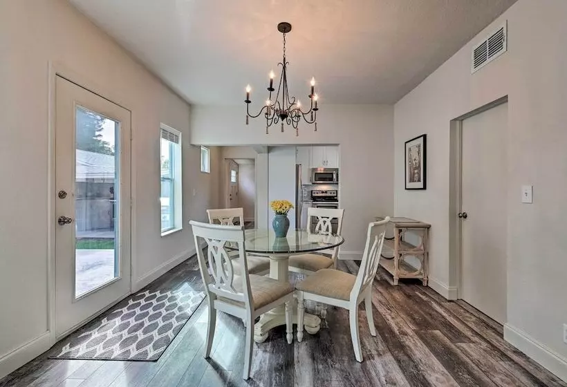 Walk To Dtwn: Winter Garden Home W/ Patio