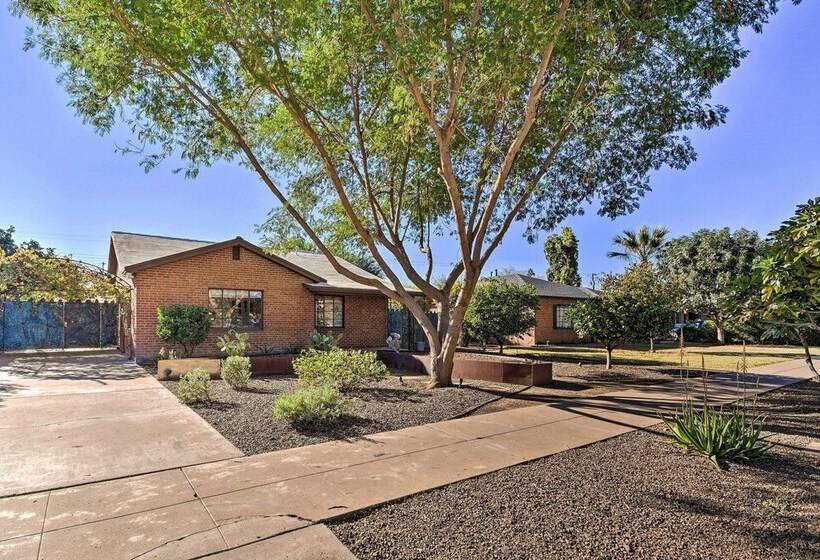 Sun Lit Phoenix Gem: Backyard Entertainment Patio!