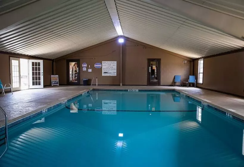 The Big Texan   Cabins And Wagons