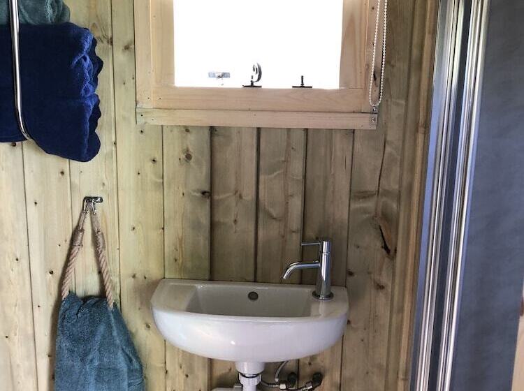 The Peacock Shepherds Hut At Hafoty Boeth