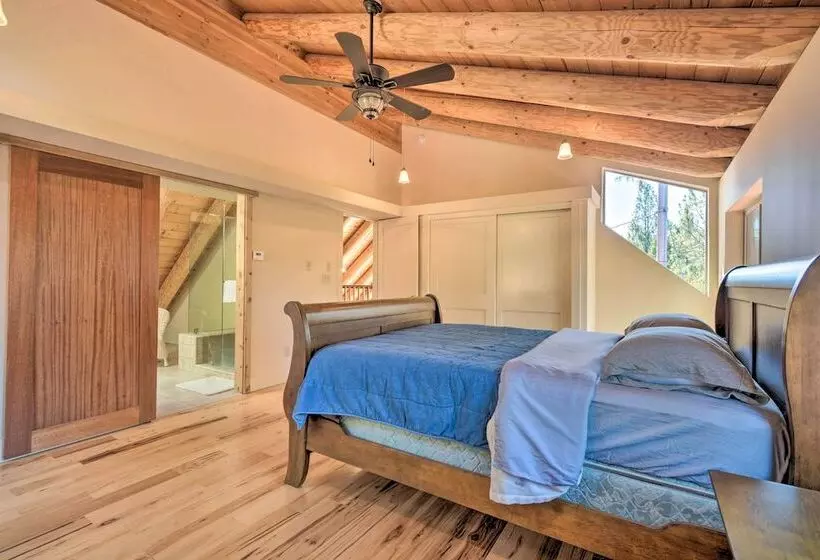 Updated Groveland Cabin W/ Wraparound Deck!