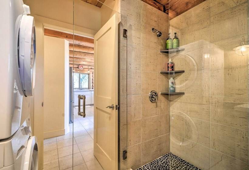 Updated Groveland Cabin W/ Wraparound Deck!