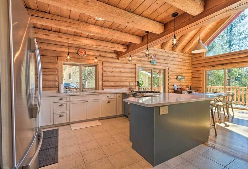 Updated Groveland Cabin W/ Wraparound Deck!