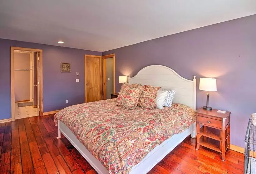 Wooded Waterfront Grantham Home < 10 Mi To Ski!