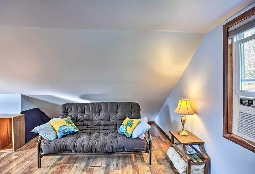 Aunt Al S Place  Home On Canandaigua Lake W/ Deck