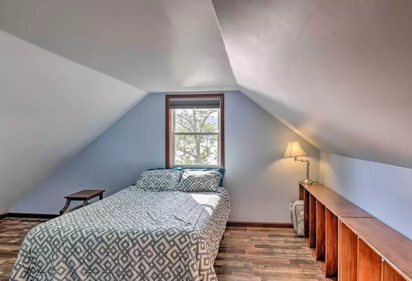 Aunt Al S Place  Home On Canandaigua Lake W/ Deck