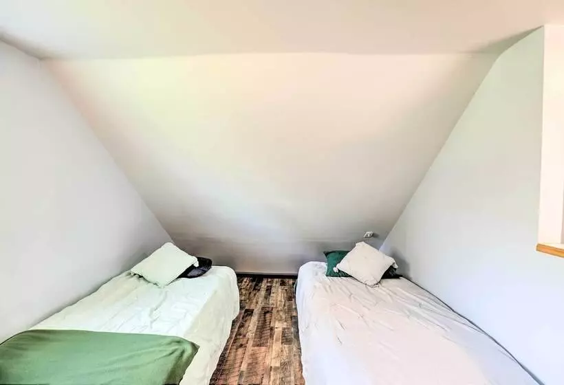 Aunt Al S Place  Home On Canandaigua Lake W/ Deck