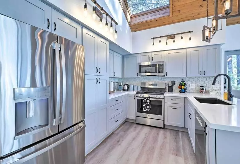 Mtn View Cabin W/ Game Room & Deck In Flagstaff