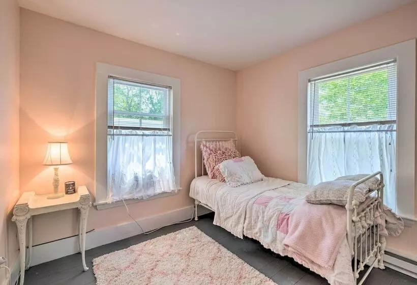 Bright Lake Winnipesaukee Home   Walk To Town