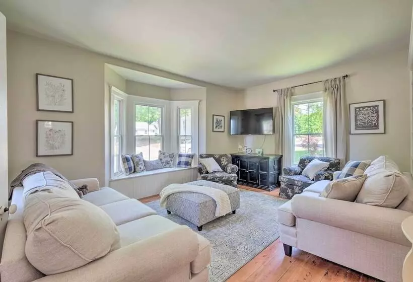 Bright Lake Winnipesaukee Home   Walk To Town