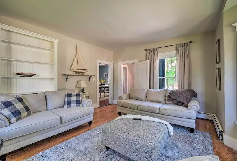 Bright Lake Winnipesaukee Home   Walk To Town