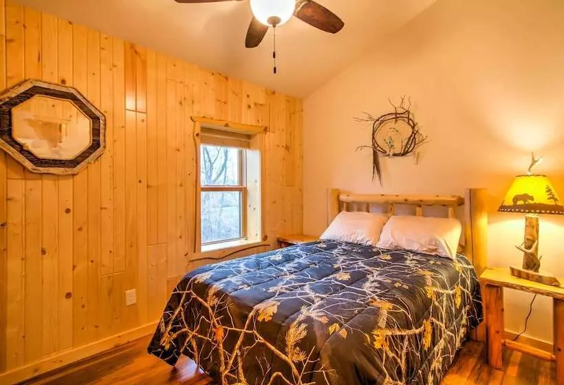 Cabin By The River: Visited By Treehouse Masters!