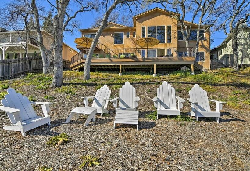 Casa D Amore : Extravagant Lakefront Villa!