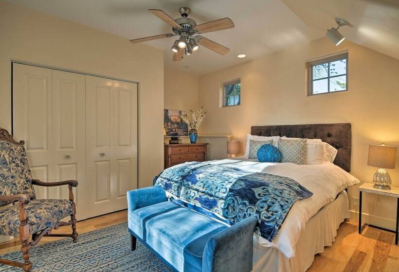 Casa D Amore : Extravagant Lakefront Villa!