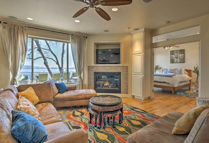 Casa D Amore : Extravagant Lakefront Villa!