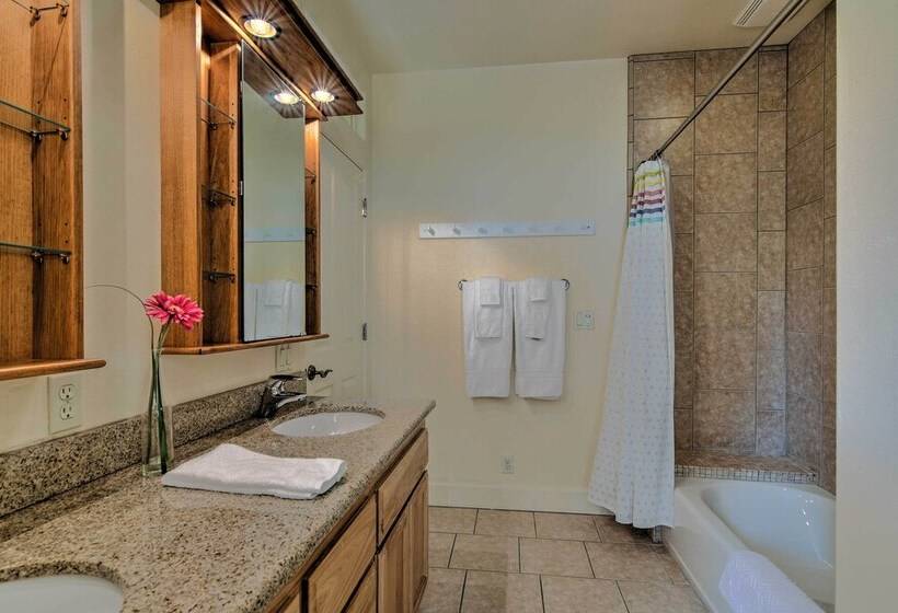 Casa D Amore : Extravagant Lakefront Villa!