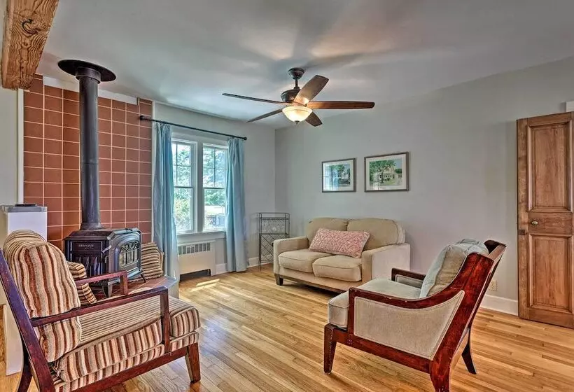 Common Fence Point Cottage W/ Ocean Views!