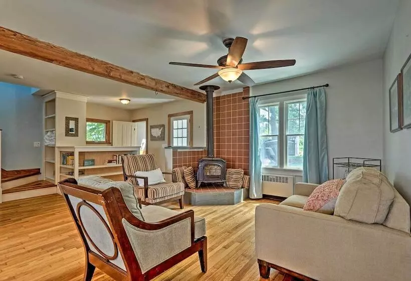 Common Fence Point Cottage W/ Ocean Views!