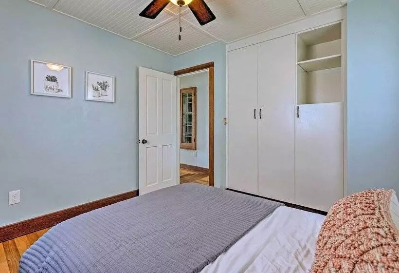 Common Fence Point Cottage W/ Ocean Views!