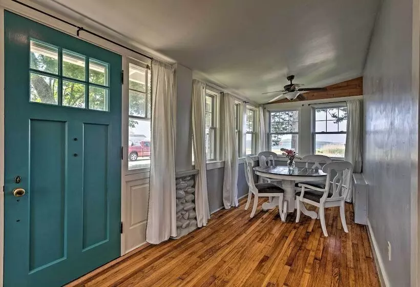 Common Fence Point Cottage W/ Ocean Views!