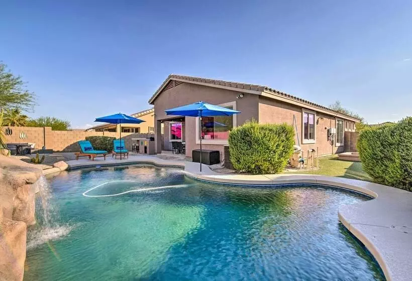 Contemporary Goodyear Refuge W/ Sunny Private Pool