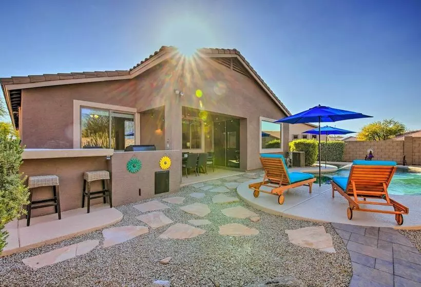 Contemporary Goodyear Refuge W/ Sunny Private Pool