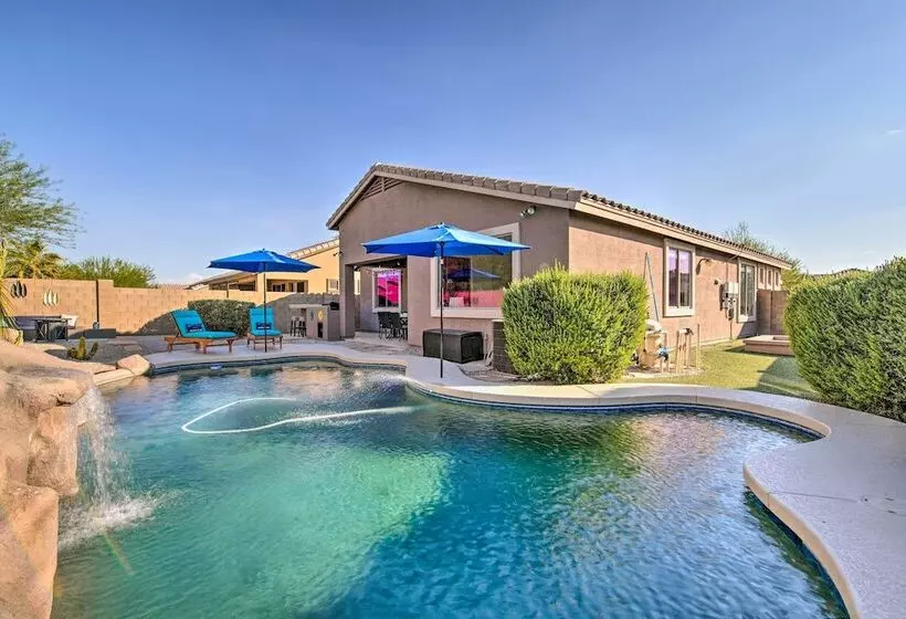Contemporary Goodyear Refuge W/ Sunny Private Pool