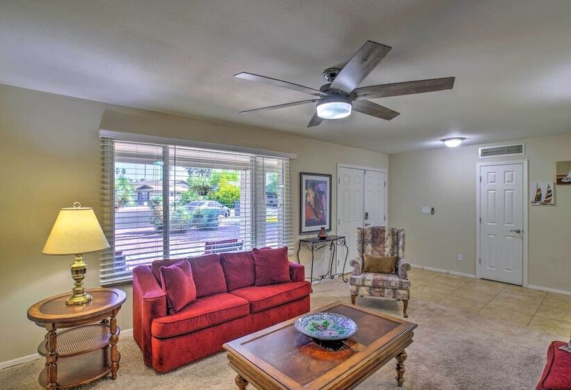 Pet Friendly Arizona Escape: Golf & Hike Nearby!