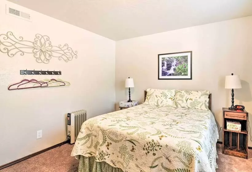 Flagstaff Home W/back Deck   5 Mi To Downtown