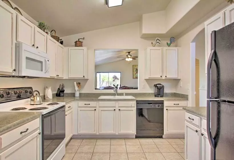 Surprise Escape W/ Heated Pool, Patio & Grill!